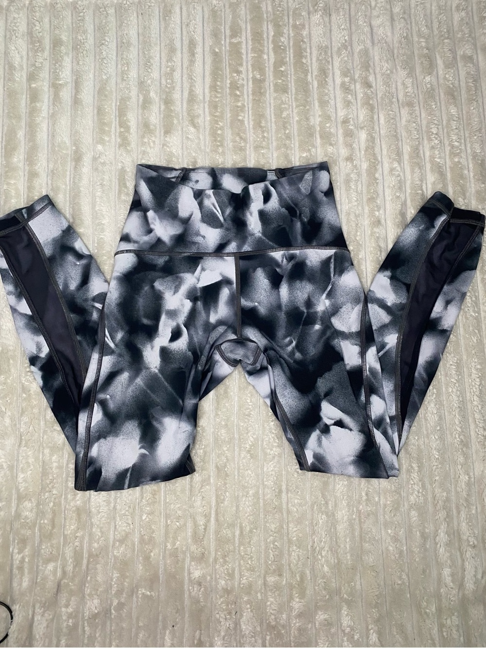 lululemon athletica Train Times Women's 7/8 Leggings in size 4